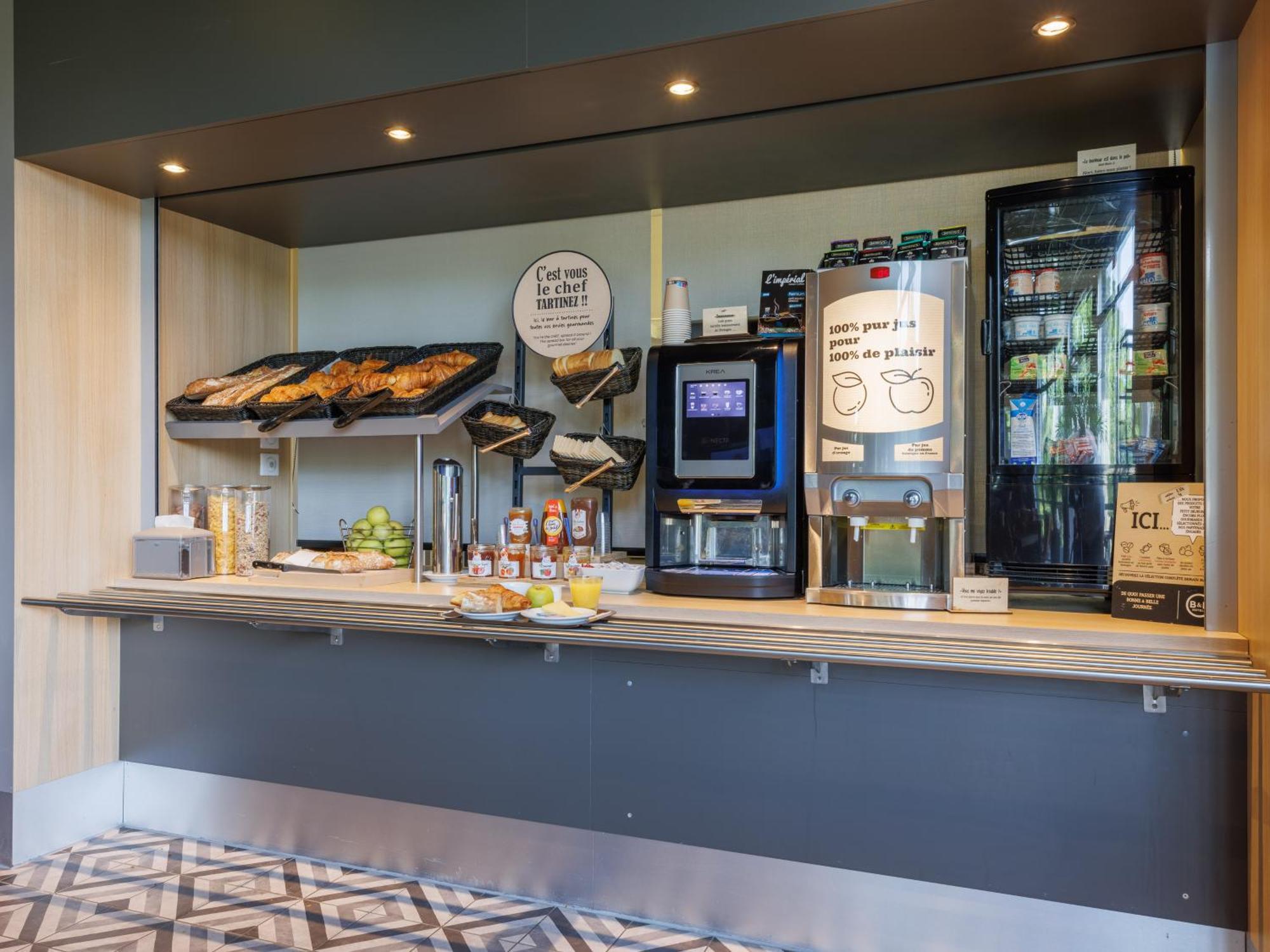 B&B Hotel Clermont-Ferrand Nord 리옴 외부 사진